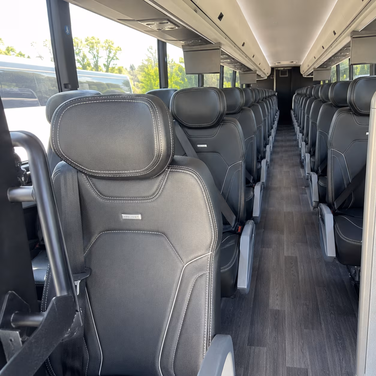 charter buses for trade show groups moving between new bedford and providence